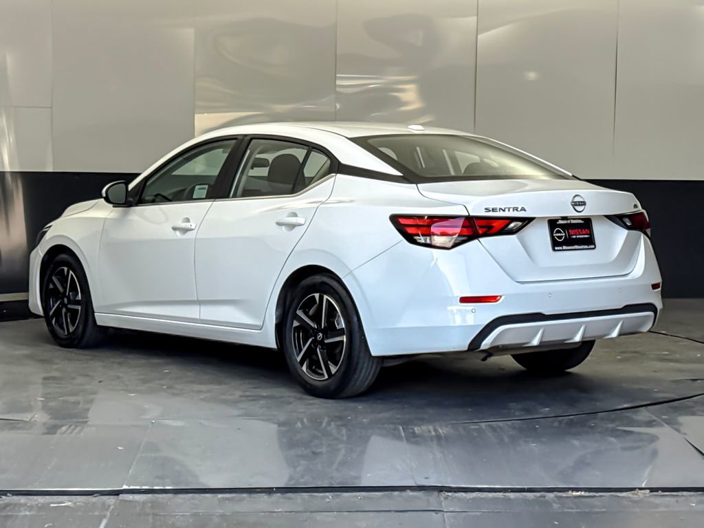 Used 2024 Nissan Sentra SV FWD image 5