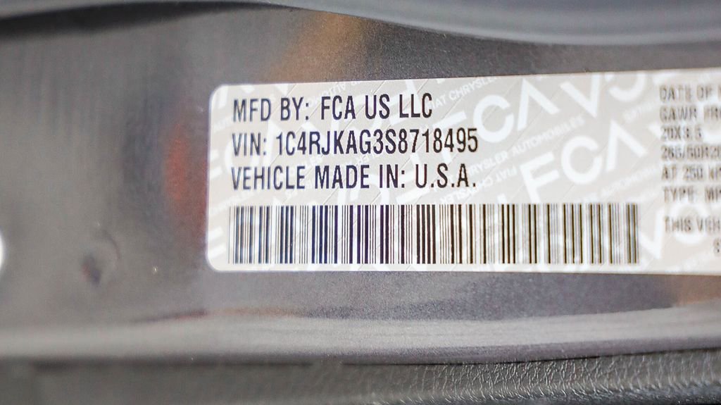 New 2025 Jeep Grand Cherokee L Altitude image 30