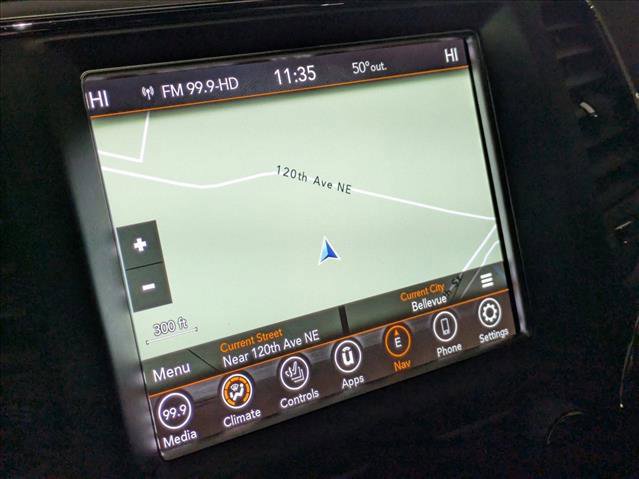 Used 2018 Jeep Grand Cherokee Altitude image 15