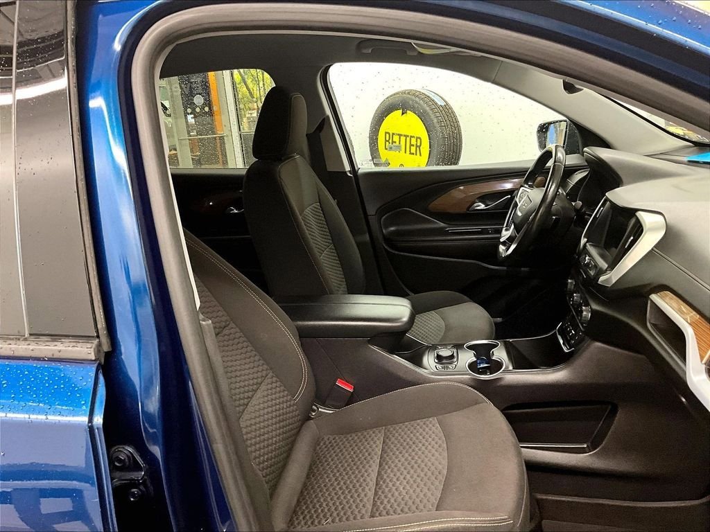 Used 2020 GMC Terrain SLE w/ Driver Convenience Package FWD image 11