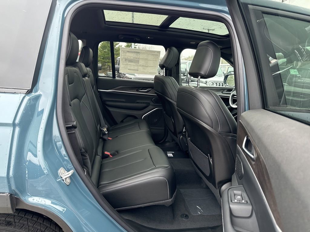 New 2026 Jeep Grand Cherokee Limited AWD/4WD image 28