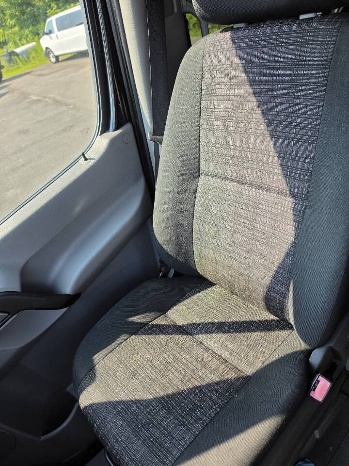 Used 2015 Freightliner Sprinter 2500 RWD image 19