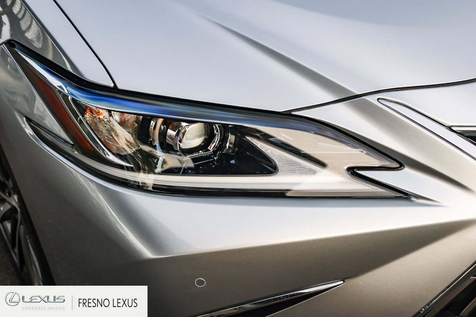 Certified 2024 Lexus ES 300h w/ Premium Package image 10