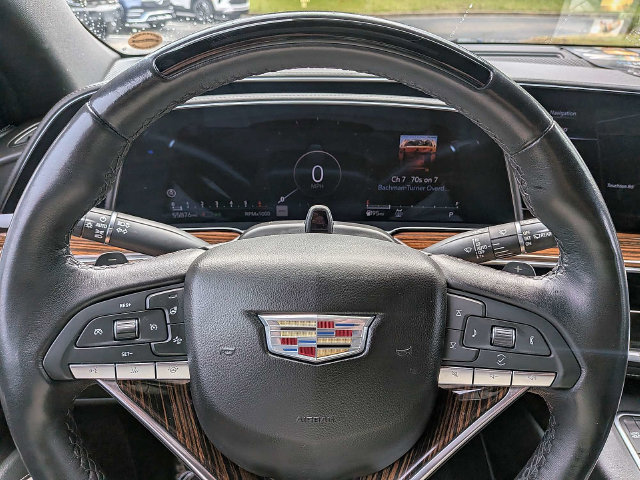 Used 2022 Cadillac Escalade Premium Luxury AWD/4WD image 35