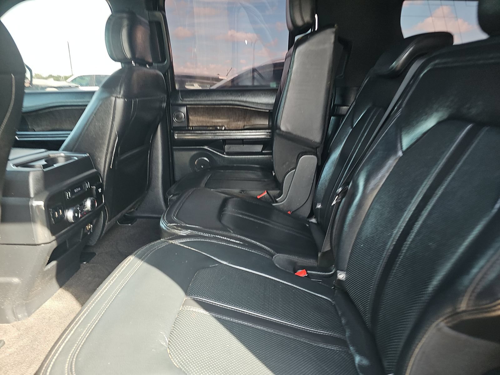 Used 2020 Ford Expedition Limited w/ Texas Edition Package RWD image 14