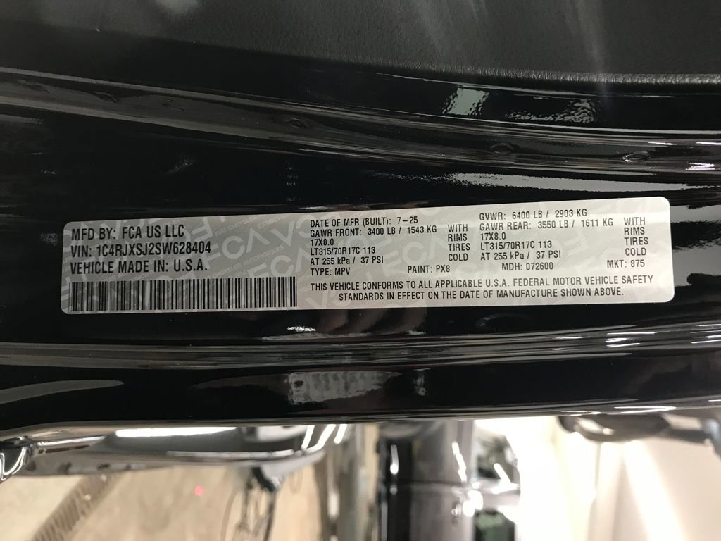 New 2025 Jeep Wrangler Unlimited Rubicon 392 image 28