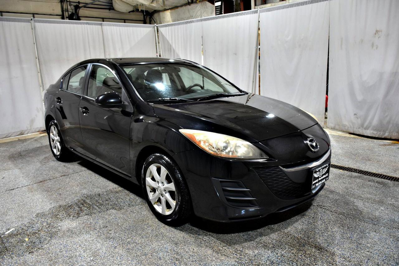 Used 2010 MAZDA MAZDA3 i Touring FWD image 3