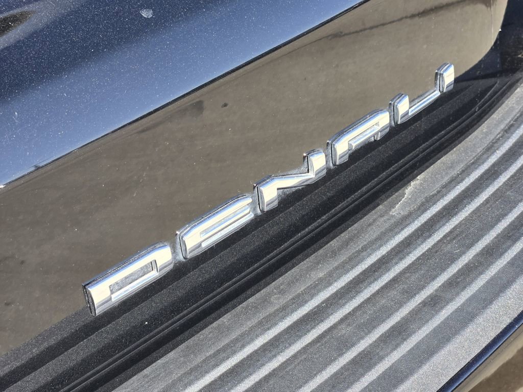 Used 2023 GMC Yukon Denali w/ LPO, Floor Liner Package image 15