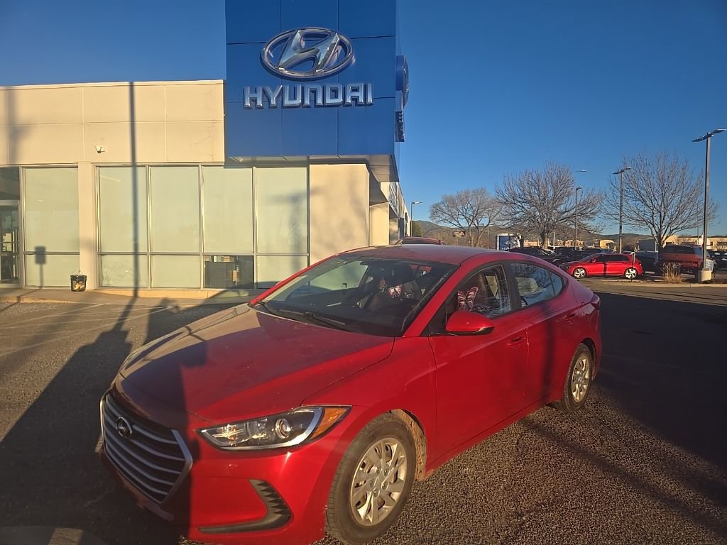 Used 2018 Hyundai Elantra SE w/ Cargo Package image 1