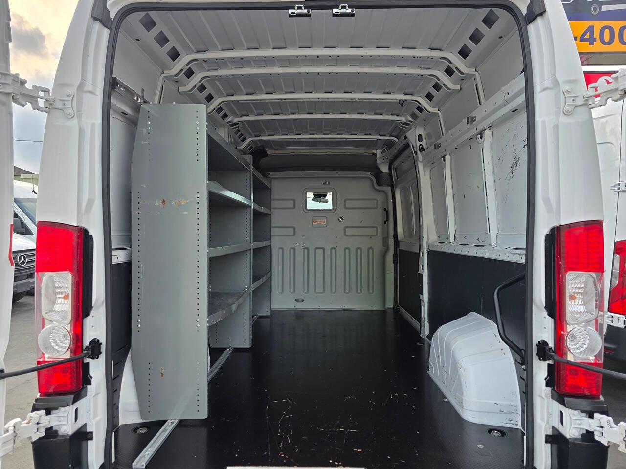 Used 2020 RAM ProMaster 2500 w/ Premium Appearance Group image 11