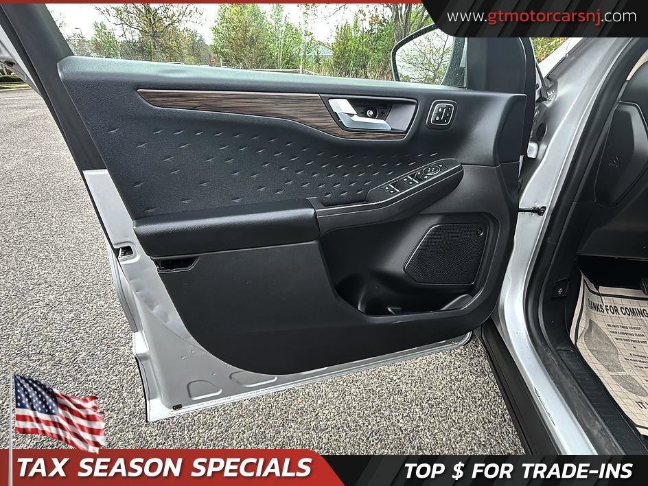 Used 2020 Ford Escape Titanium AWD/4WD image 20