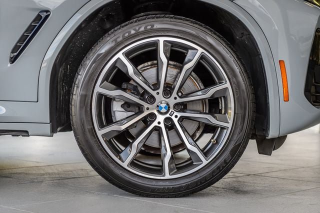 Used 2022 BMW X3 sDrive30i w/ M Sport Package 2 RWD image 16
