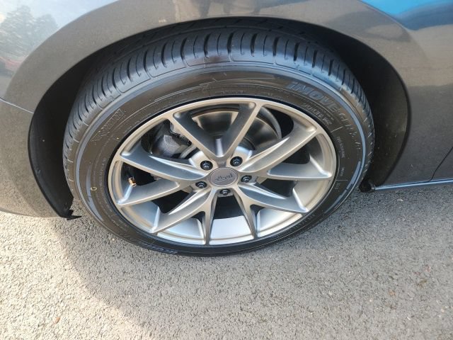 Used 2018 Chevrolet Malibu LT FWD image 5