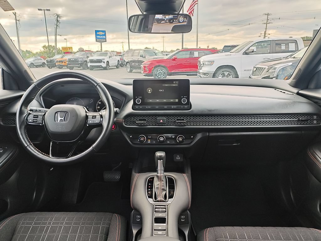 Used 2025 Honda HR-V Sport image 15