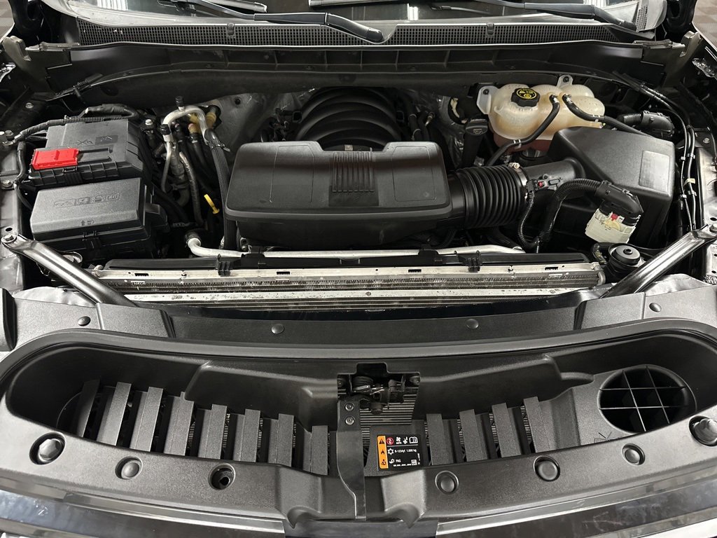 Used 2024 Chevrolet Suburban LT image 38