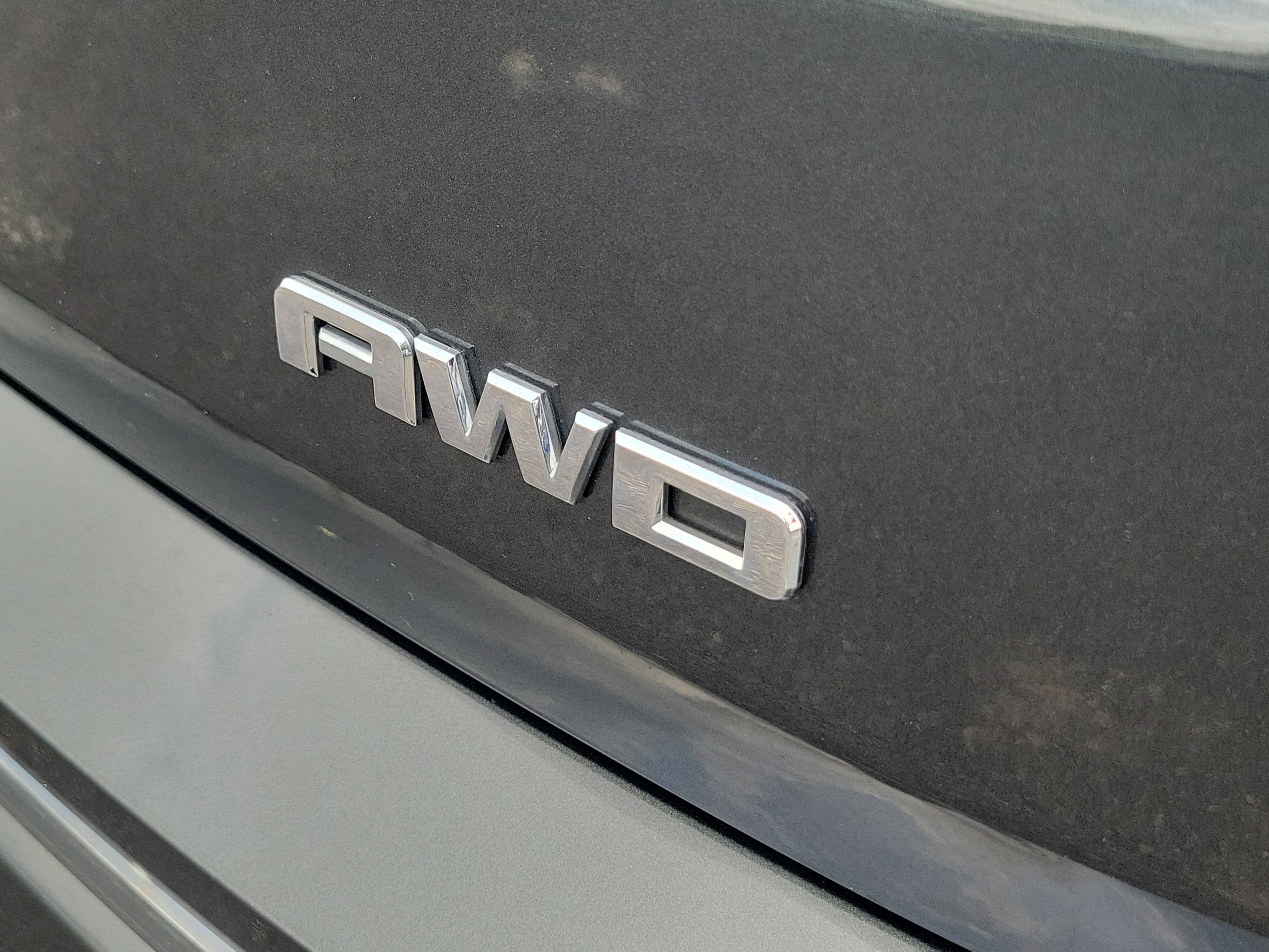 Used 2018 GMC Terrain Denali w/ Advanced Safety Package image 10