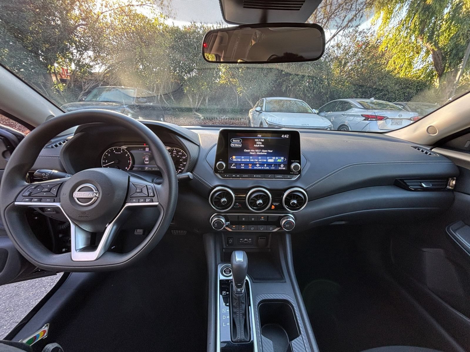 Used 2025 Nissan Sentra SV FWD image 30