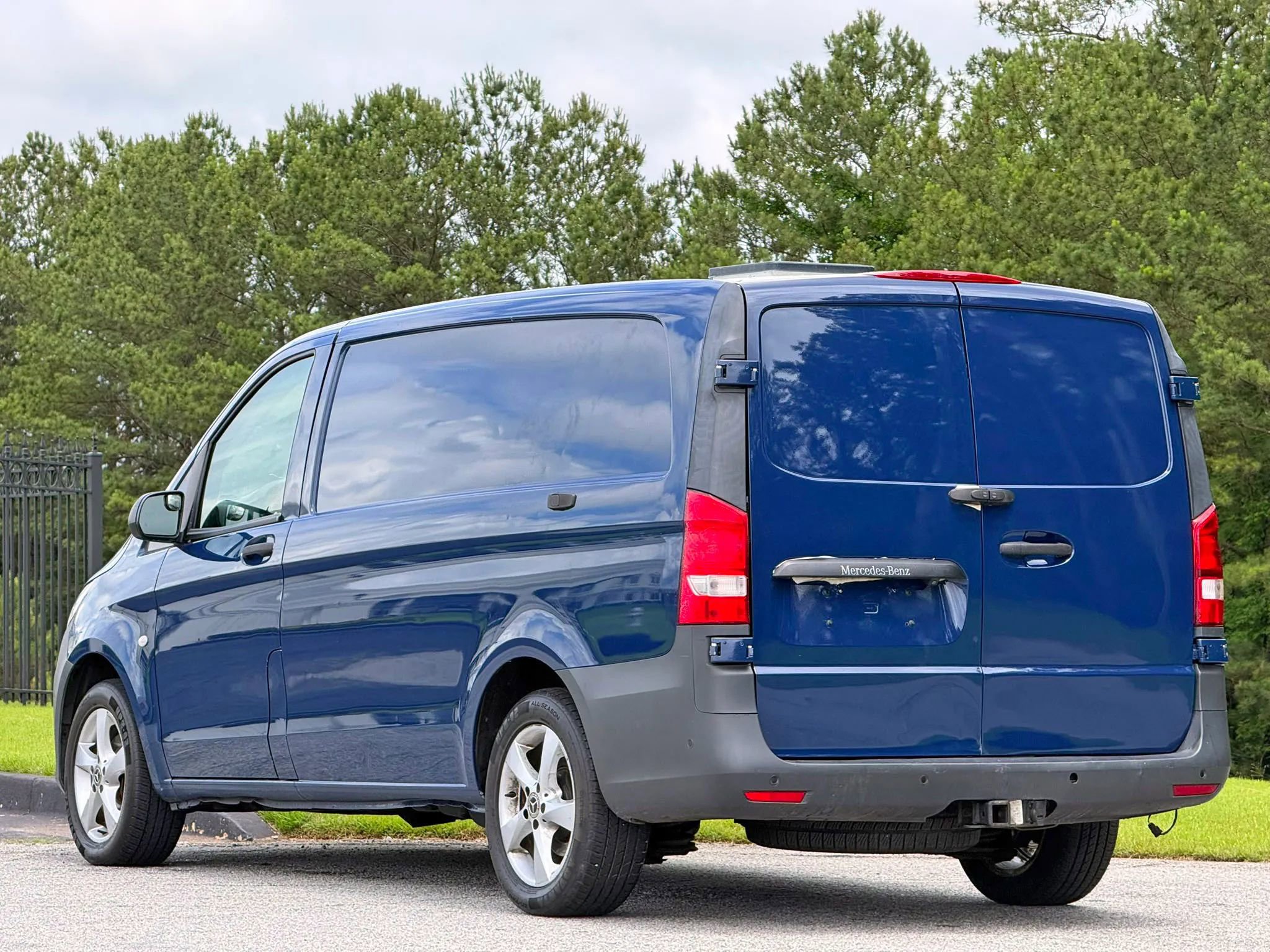 Used 2021 Mercedes-Benz Metris image 8