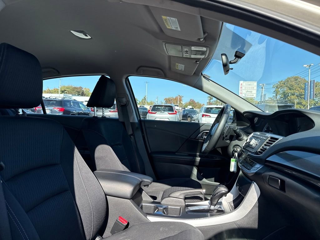 Used 2015 Honda Accord Sport image 17