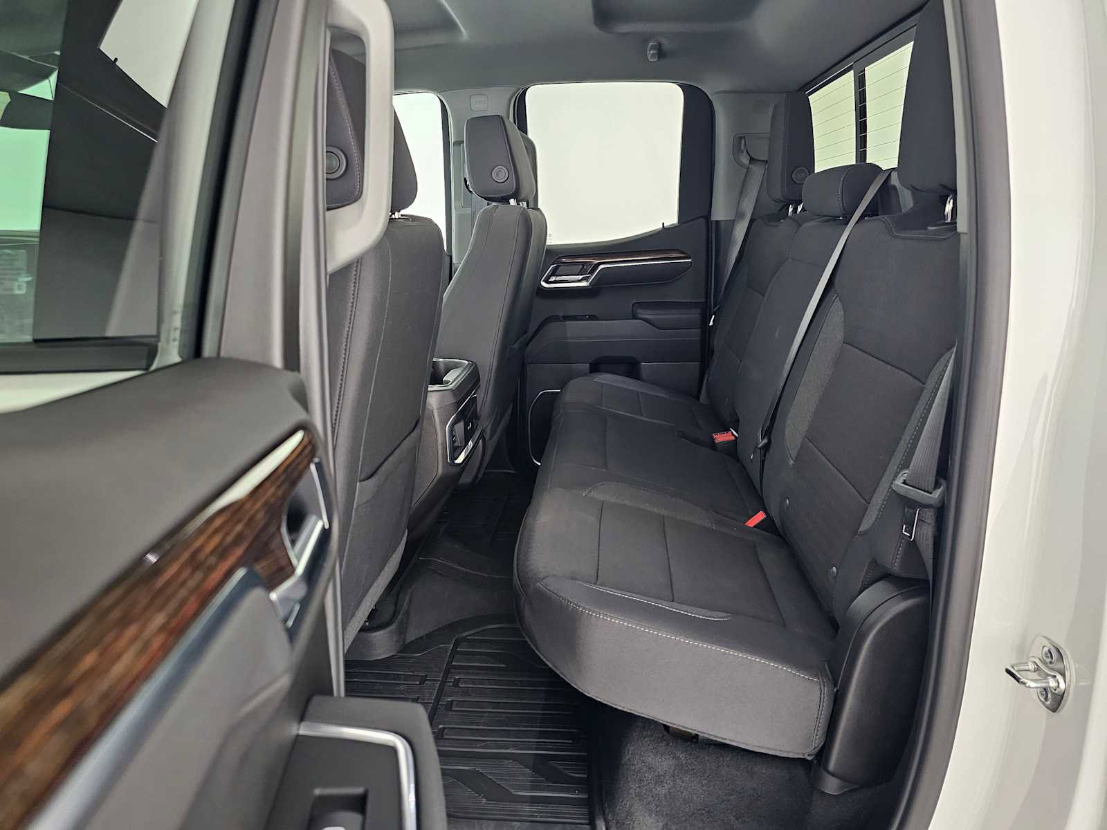 Used 2025 GMC Sierra 1500 Elevation w/ Preferred Package AWD/4WD image 16