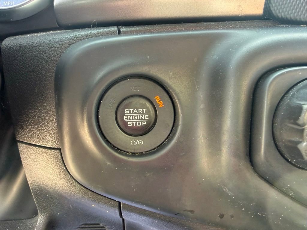 Used 2023 Jeep Wrangler Willys image 34