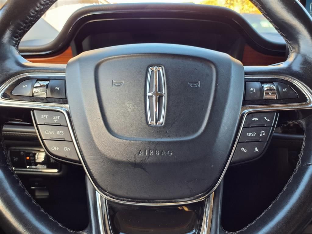 Used 2023 Lincoln Nautilus Reserve image 18