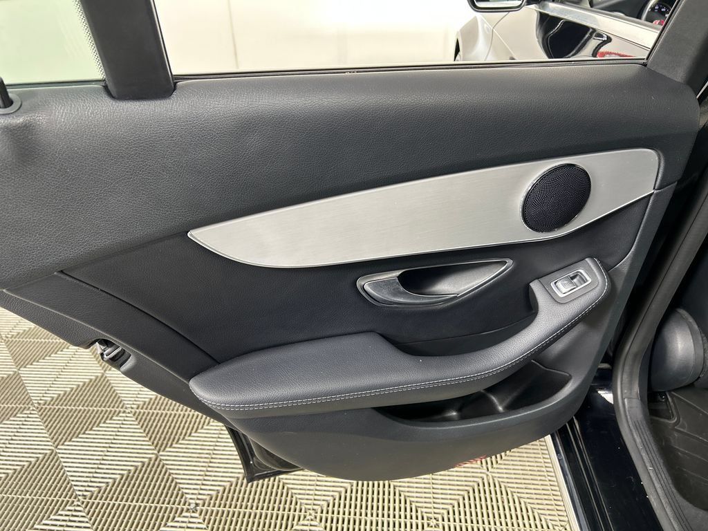Used 2019 Mercedes-Benz C 300 Sedan image 15