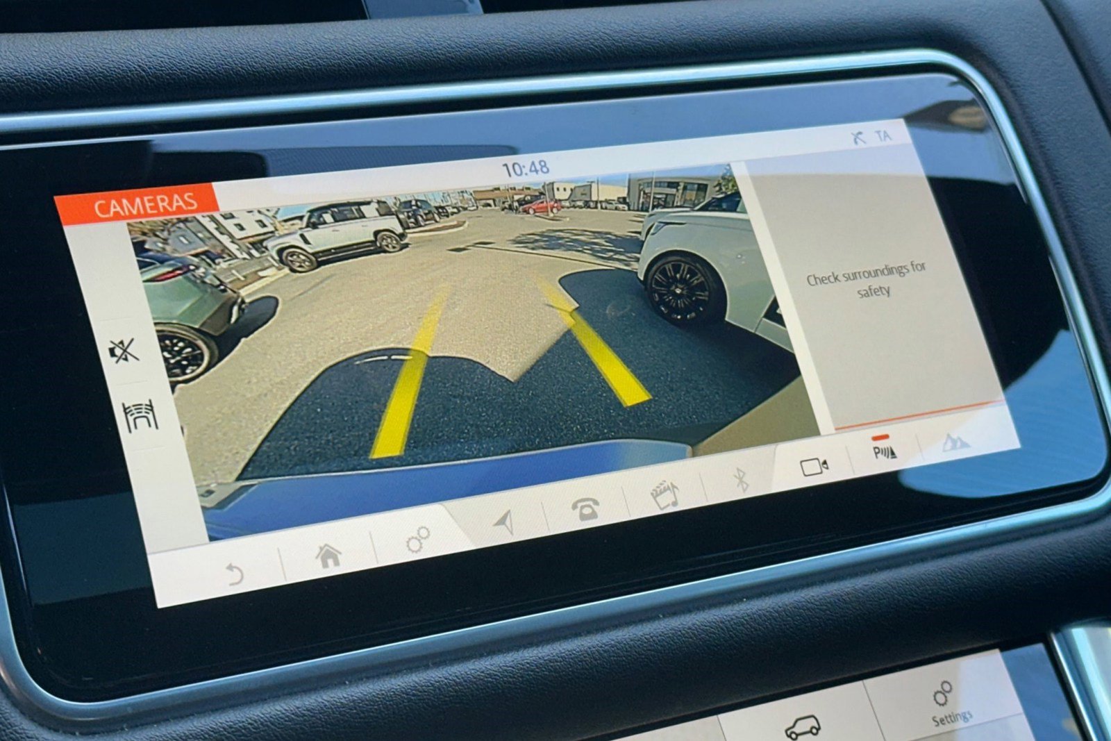 Used 2021 Land Rover Range Rover Sport HSE image 22