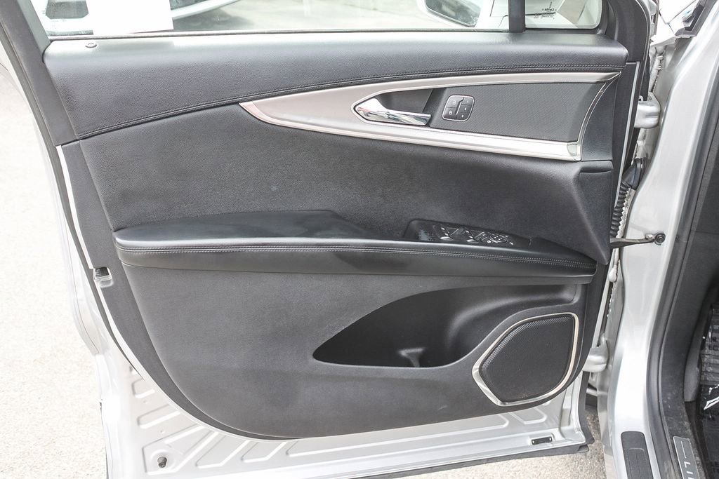 Used 2019 Lincoln Nautilus Select w/ Cargo Utility Package image 26