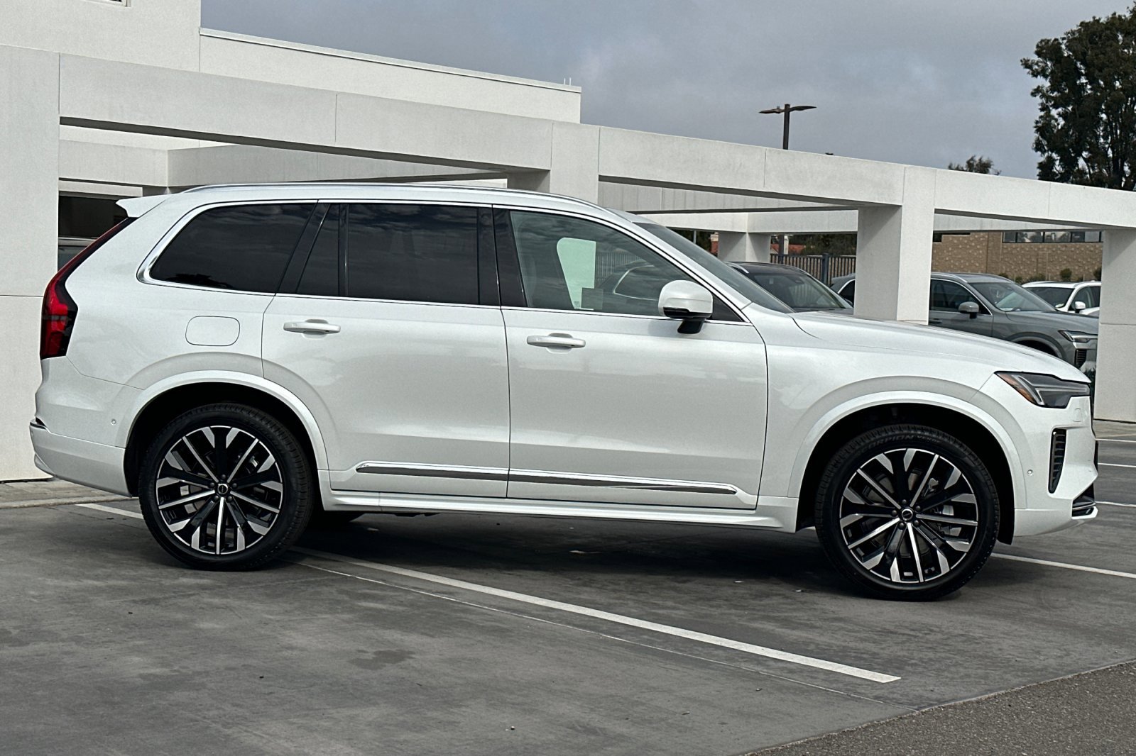 New 2026 Volvo XC90 B6 Plus image 4