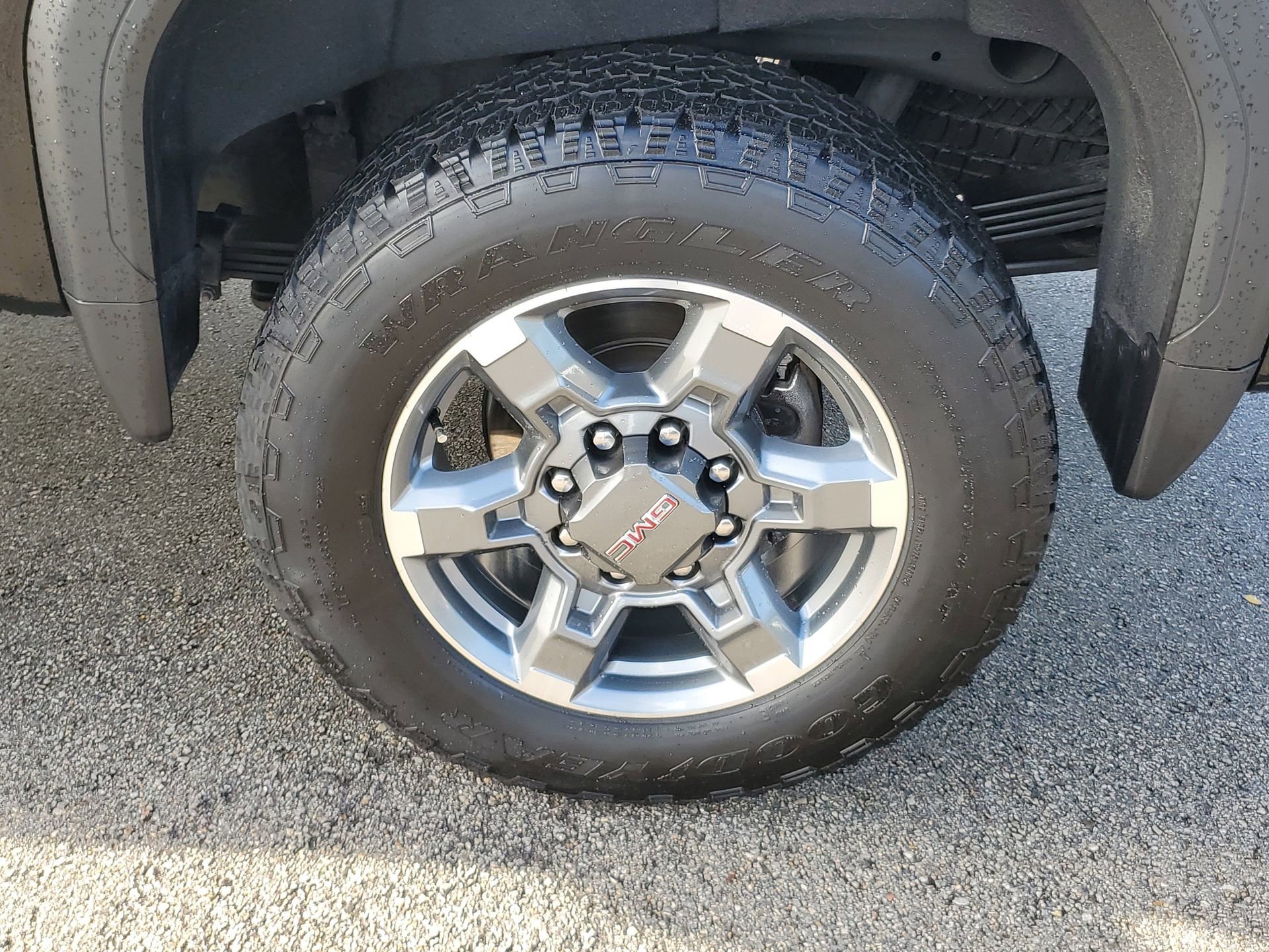 Used 2025 GMC Sierra 2500 SLT w/ SLT Premium Package image 5