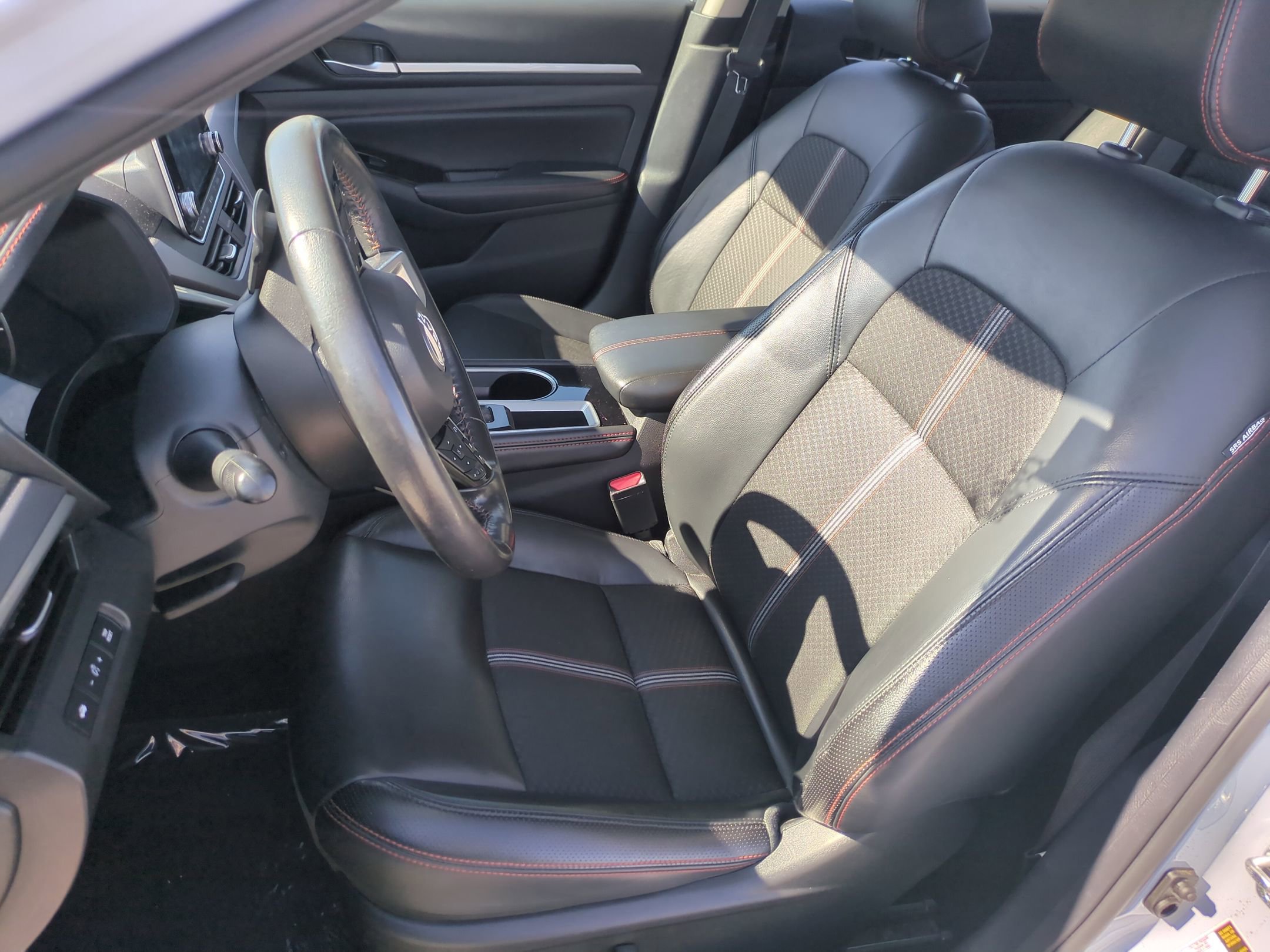 Used 2024 Nissan Altima 2.5 SR FWD image 16