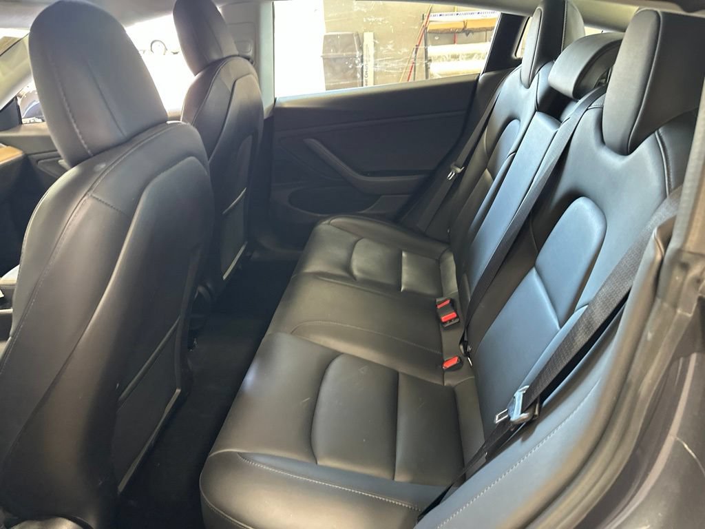 Used 2018 Tesla Model 3 Mid Range RWD image 11