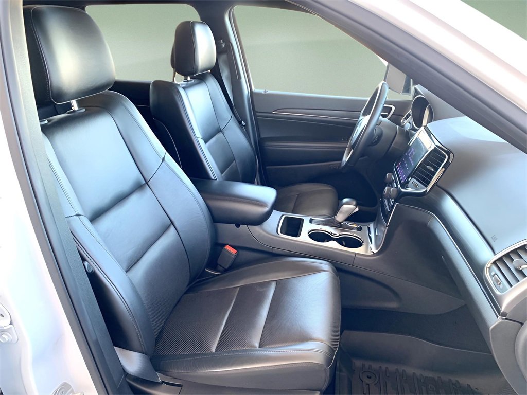 Used 2020 Jeep Grand Cherokee Limited w/ Luxury Group II image 31