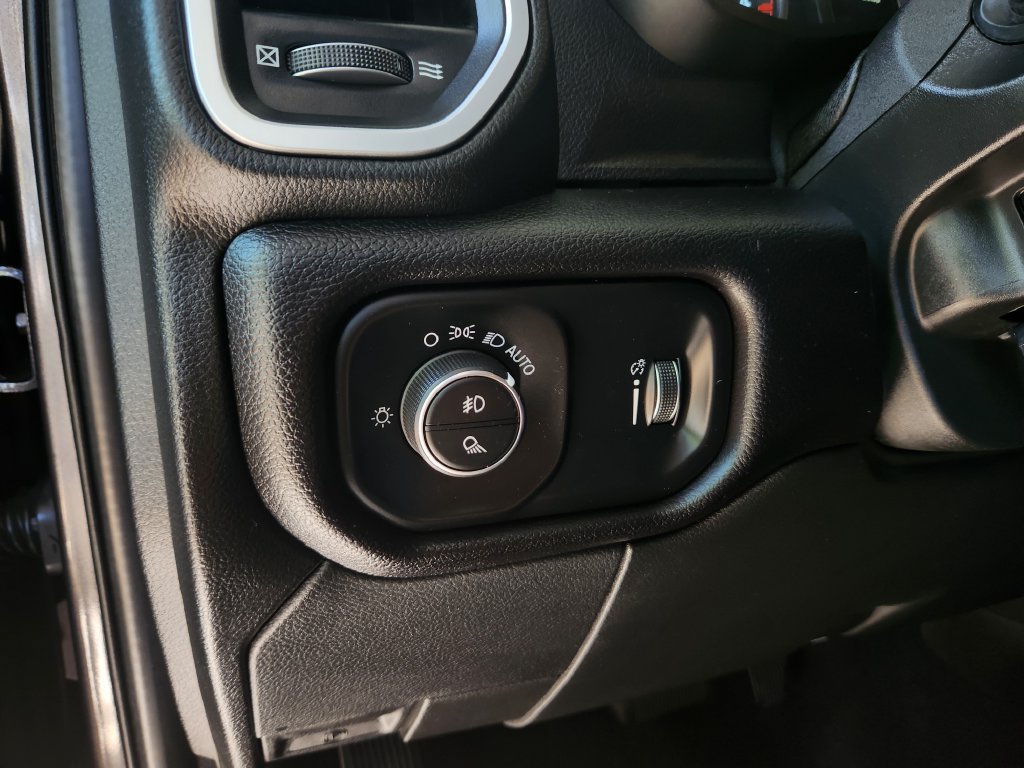 Used 2021 RAM 2500 Big Horn w/ Level 1 Equipment Group AWD/4WD image 24