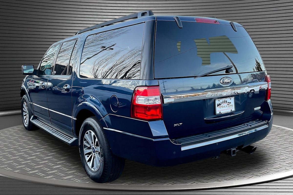 Used 2016 Ford Expedition EL XLT image 4