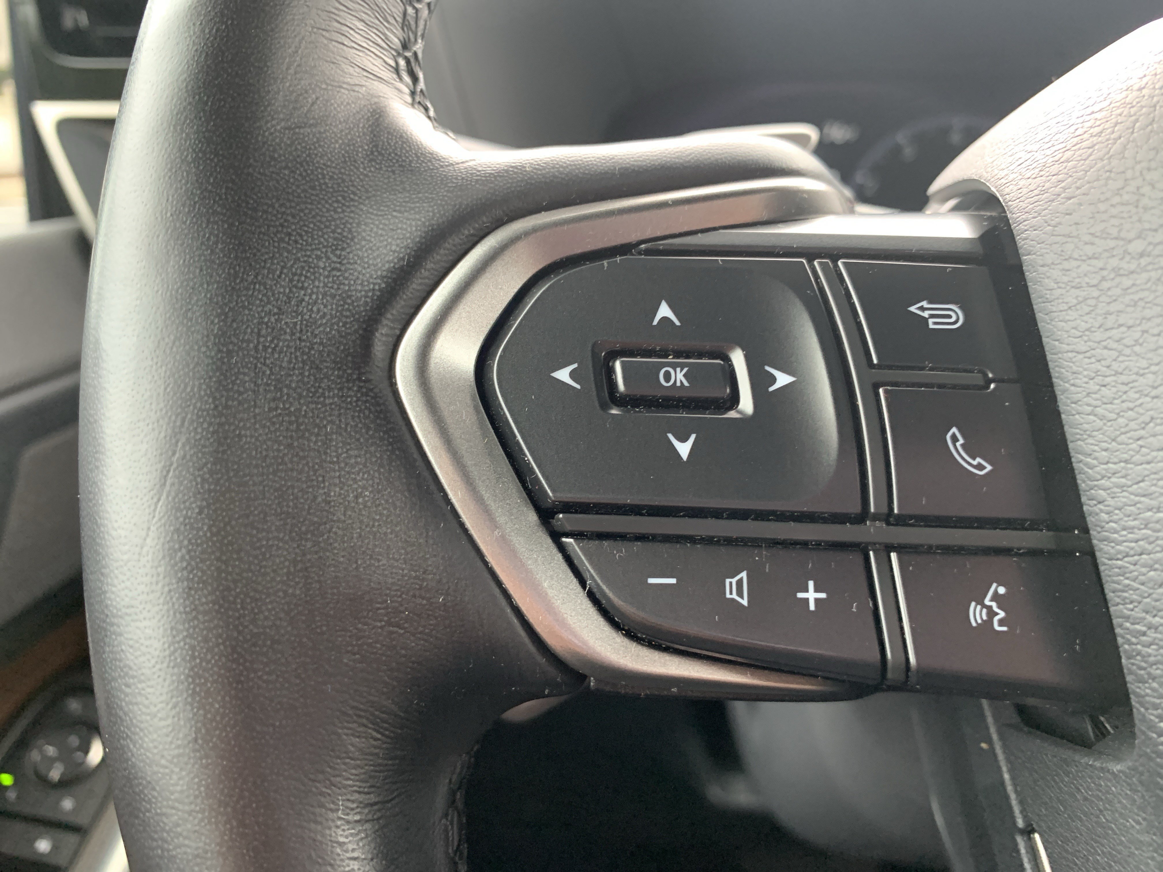 Used 2024 Lexus GX 550 w/ Accessory Package (2T) AWD/4WD image 19