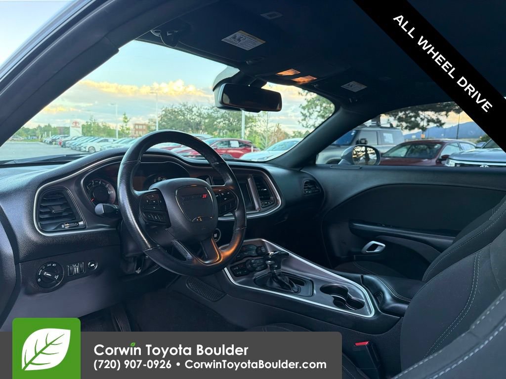 Used 2022 Dodge Challenger SXT w/ Driver Convenience Group AWD/4WD image 19