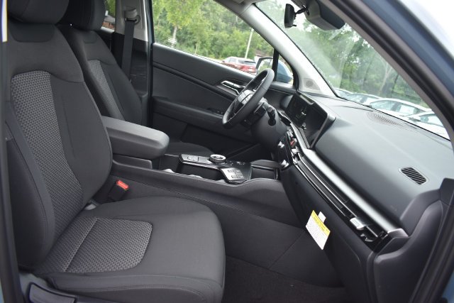 New 2027 Kia Sportage S FWD image 13
