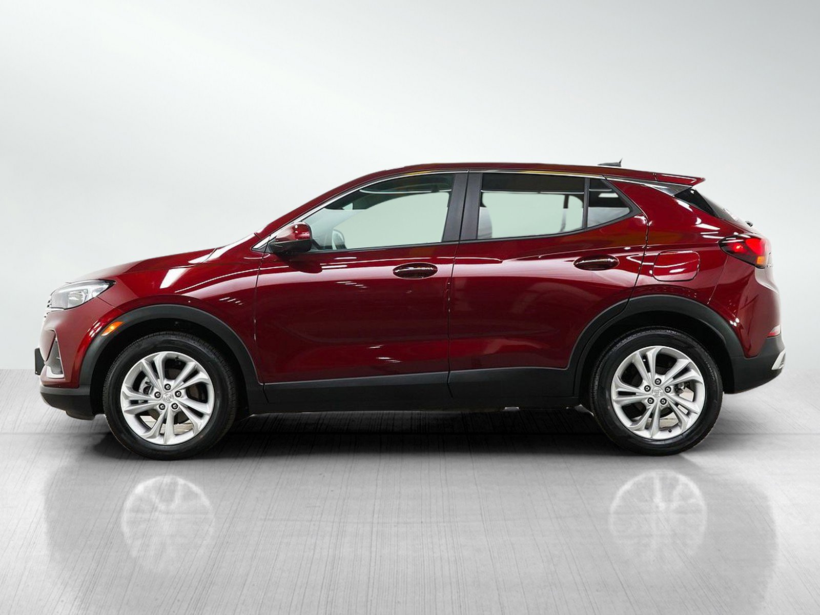 Used 2023 Buick Encore GX Preferred w/ Cold Weather Comfort Package FWD image 2