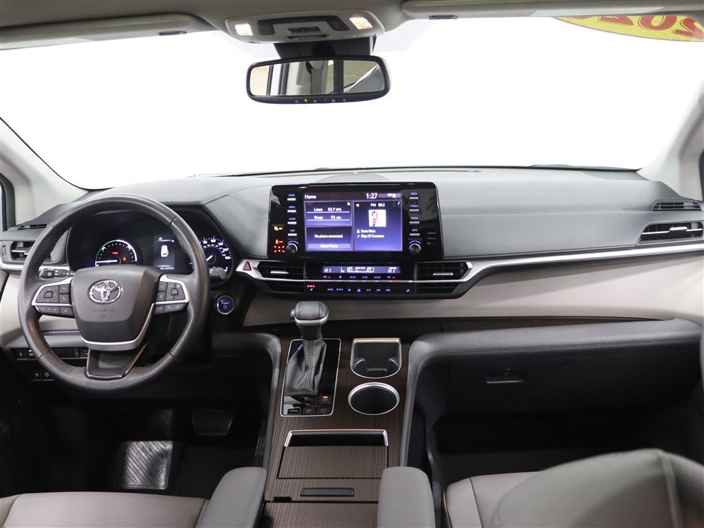 Used 2023 Toyota Sienna XLE image 20