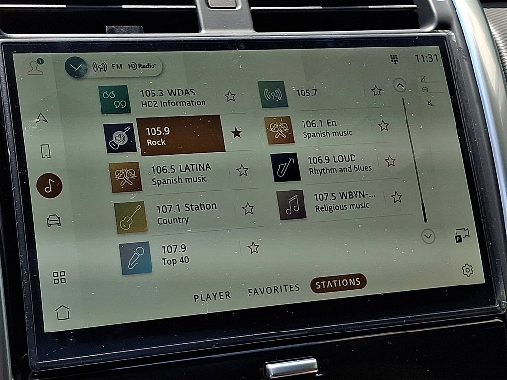 New 2025 Land Rover Discovery Dynamic SE image 13