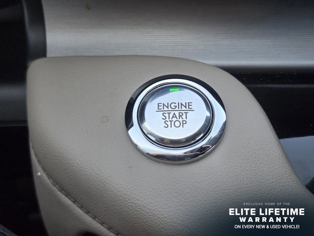 Used 2023 Lincoln Aviator AWD image 20