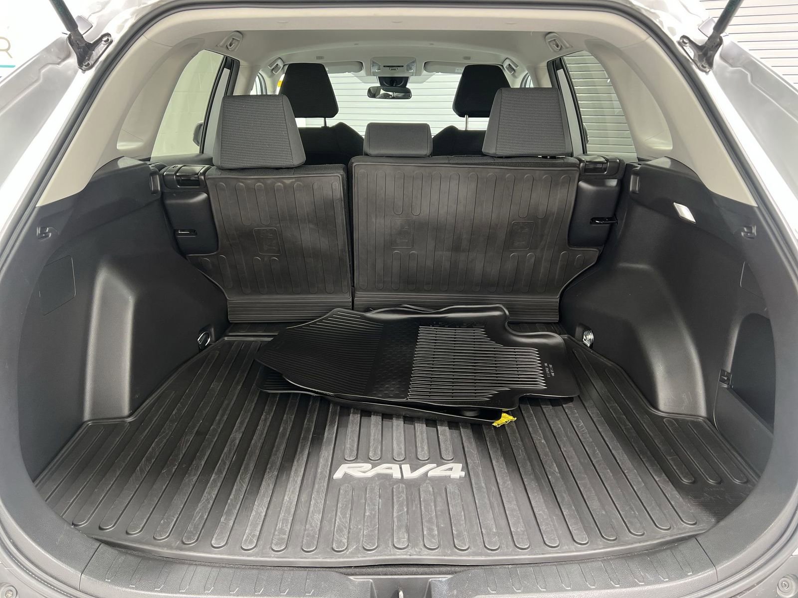 Used 2023 Toyota RAV4 LE image 23