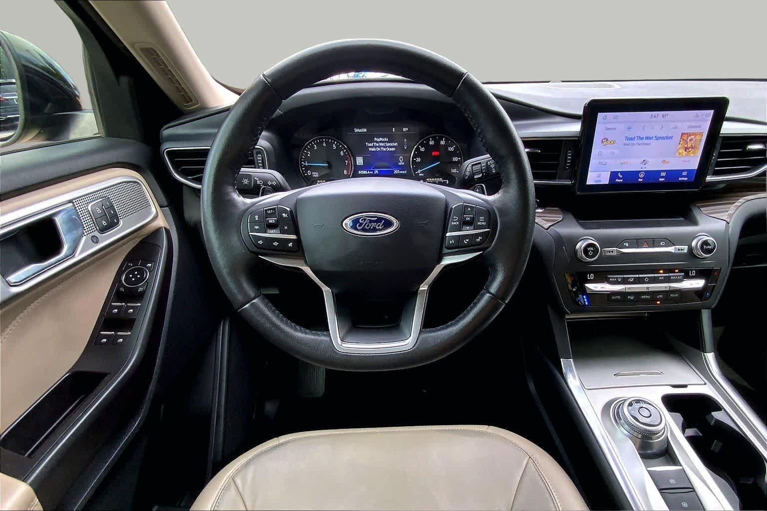 Used 2020 Ford Explorer Limited RWD image 6