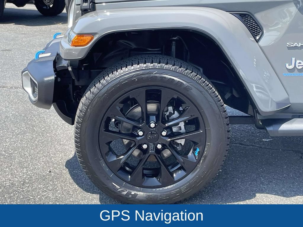 Used 2023 Jeep Wrangler Unlimited Sahara w/ Cold Weather Group AWD/4WD image 11