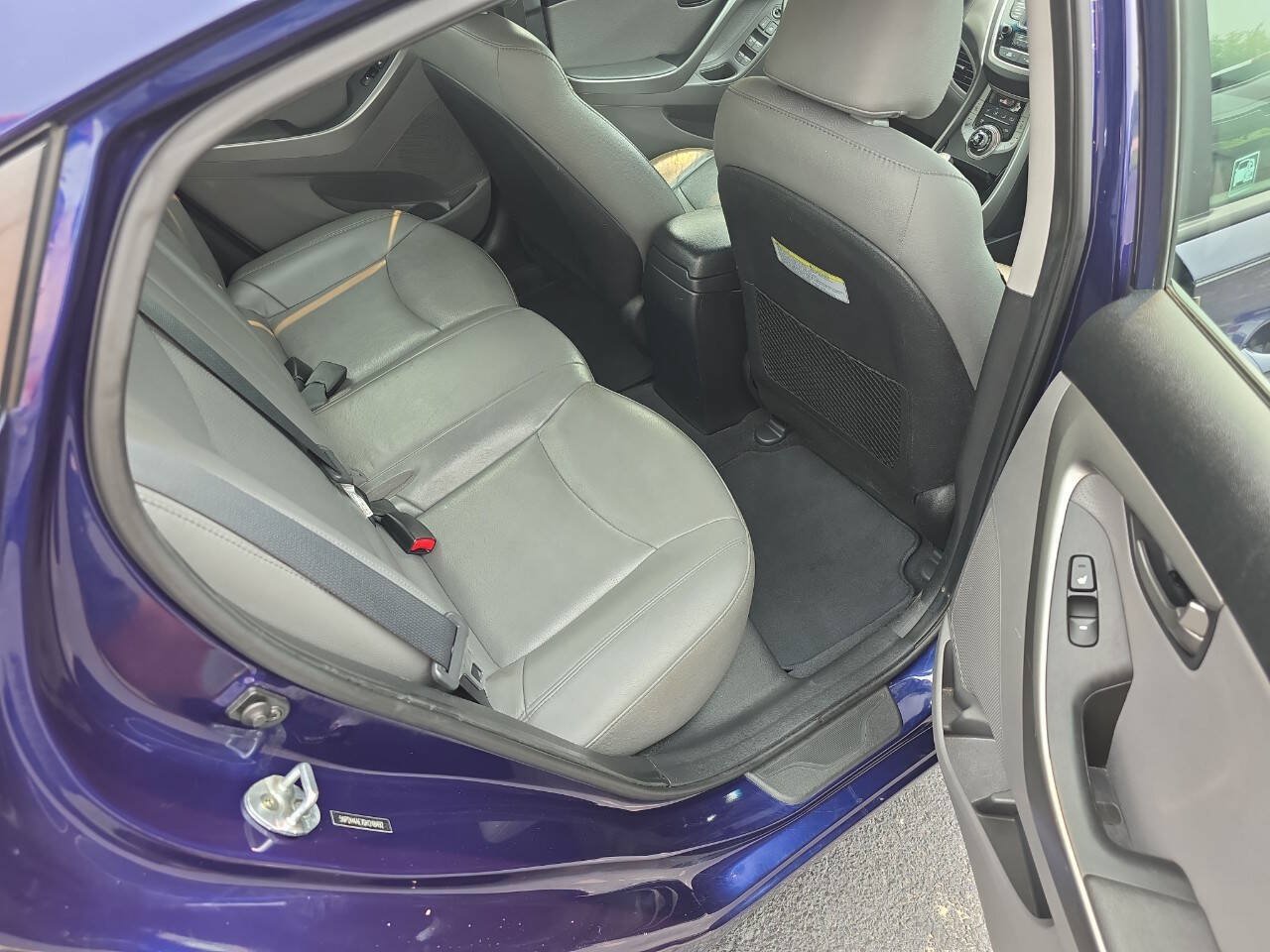 Used 2013 Hyundai Elantra Limited FWD image 12