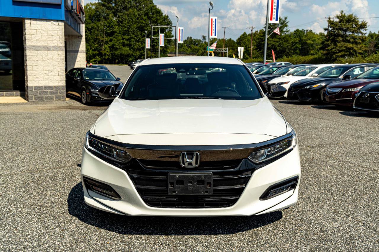 Used 2018 Honda Accord Sport image 2