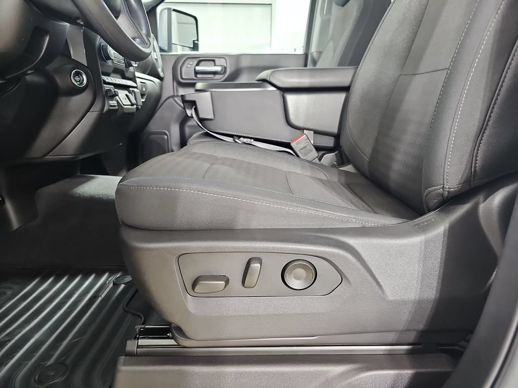 Certified 2025 Chevrolet Silverado 2500 Custom w/ Custom Value Package AWD/4WD image 33