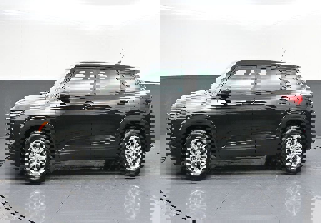 Certified 2025 Chevrolet TrailBlazer LS image 4